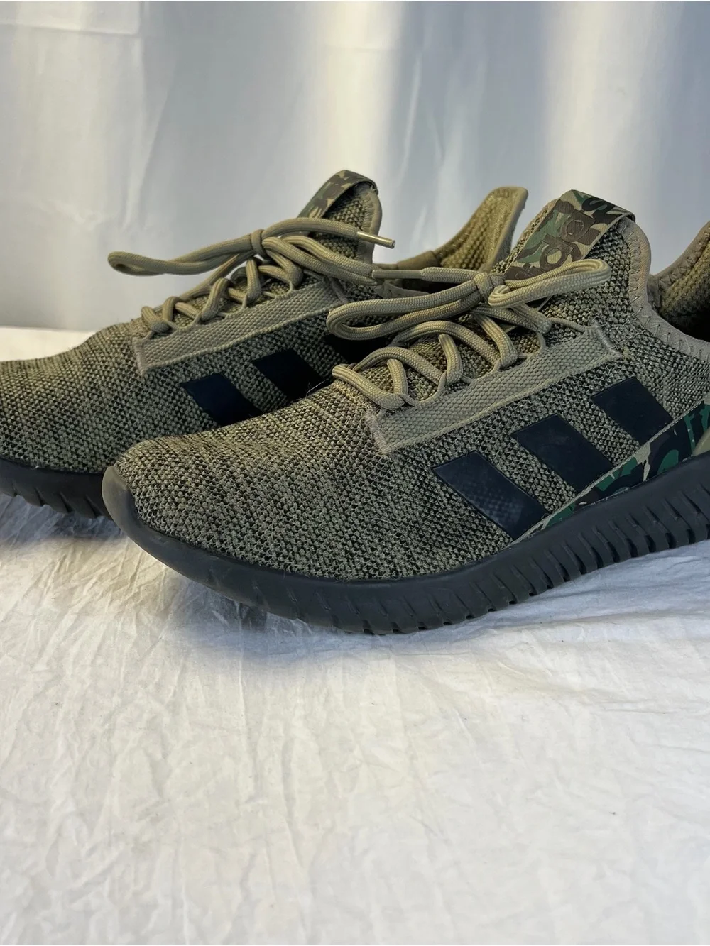 adidas Kaptir 2.0 GY8027 Black & Olive Green Oxide Camo Men’s sz11 Cloudfoam